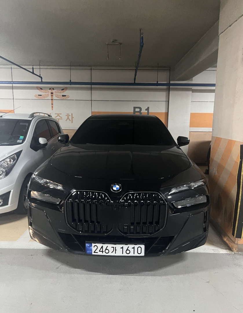 BMW 7시리즈(7세대) 740i sDrive M Sport Executive 대표 이미지