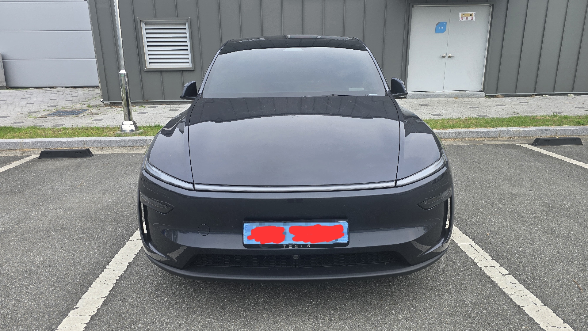 테슬라 모델 Y RWD Premium 대표 이미지