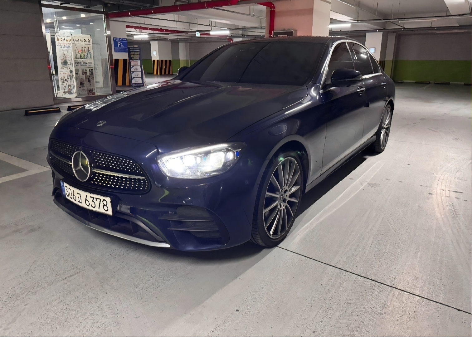 벤츠 E클래스(5세대) E350 4MATIC AMG Line 대표 이미지