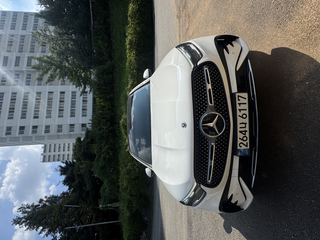 벤츠 GLC클래스(2세대) GLC 300 4MATIC Coupe 대표 이미지
